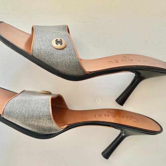 Chanel Denim Kitten Heels, Size 38.5- *RARE,* MINT Condition!! - Picture 4 of 13